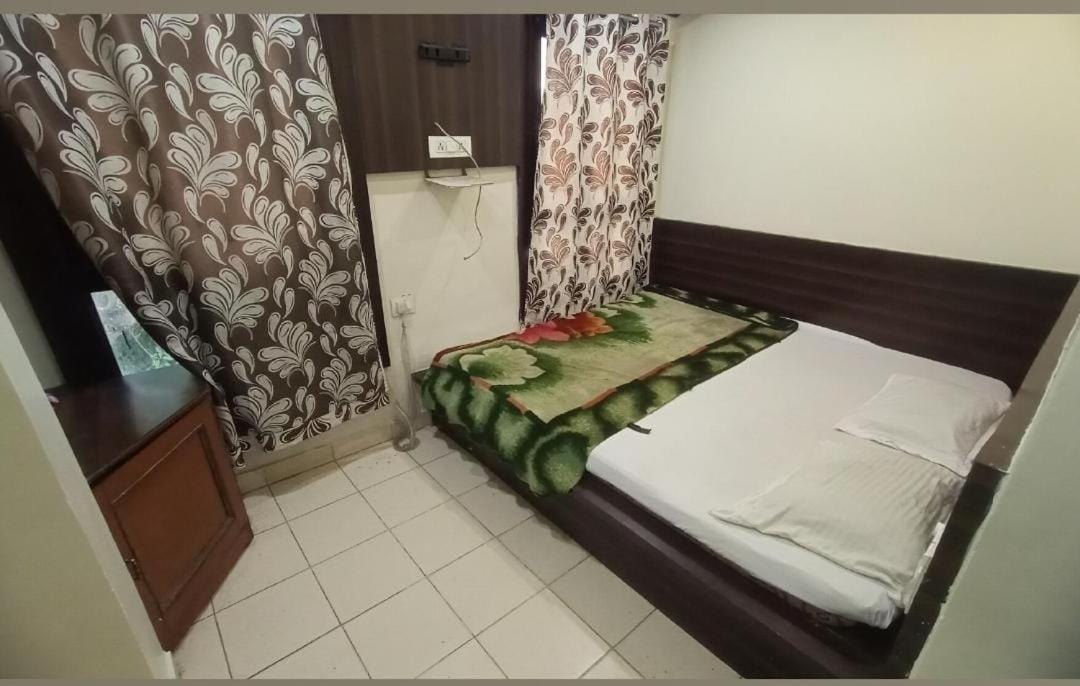Hotel Paradise Stays Pachmarhi Luaran gambar