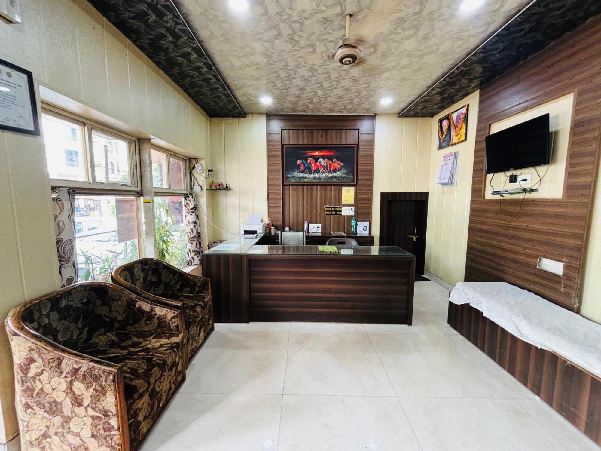 Hotel Paradise Stays Pachmarhi Luaran gambar